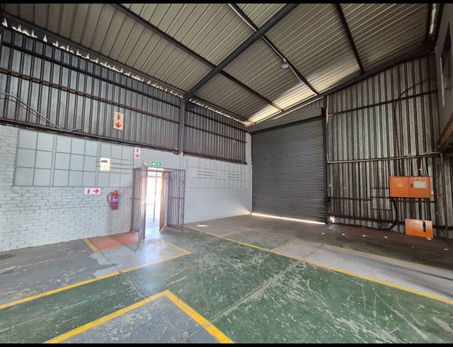 2,314M² WAREHOUSE TO LET IN WADEVILLE